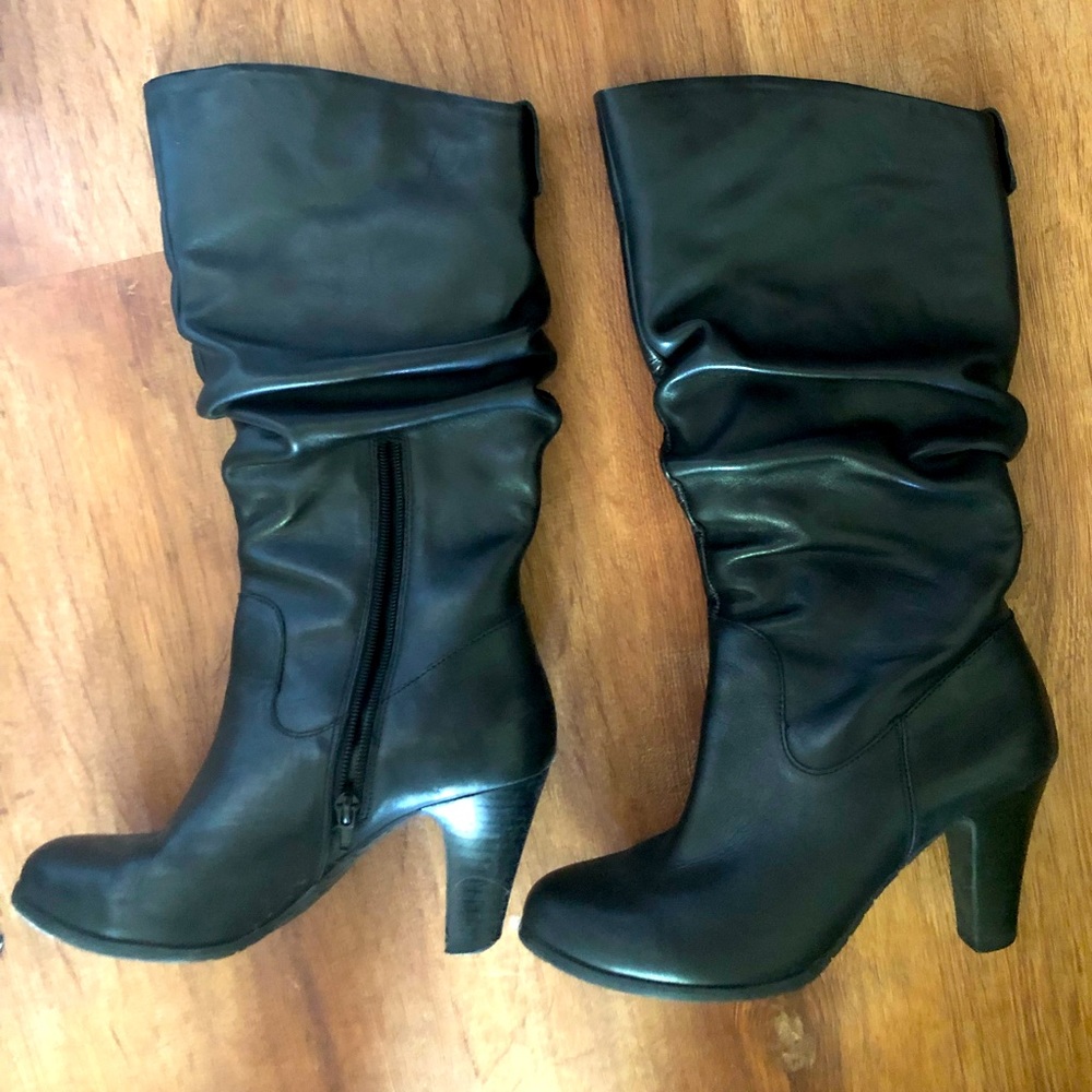 BCBG Paris Black Boot Size 7 Charlita